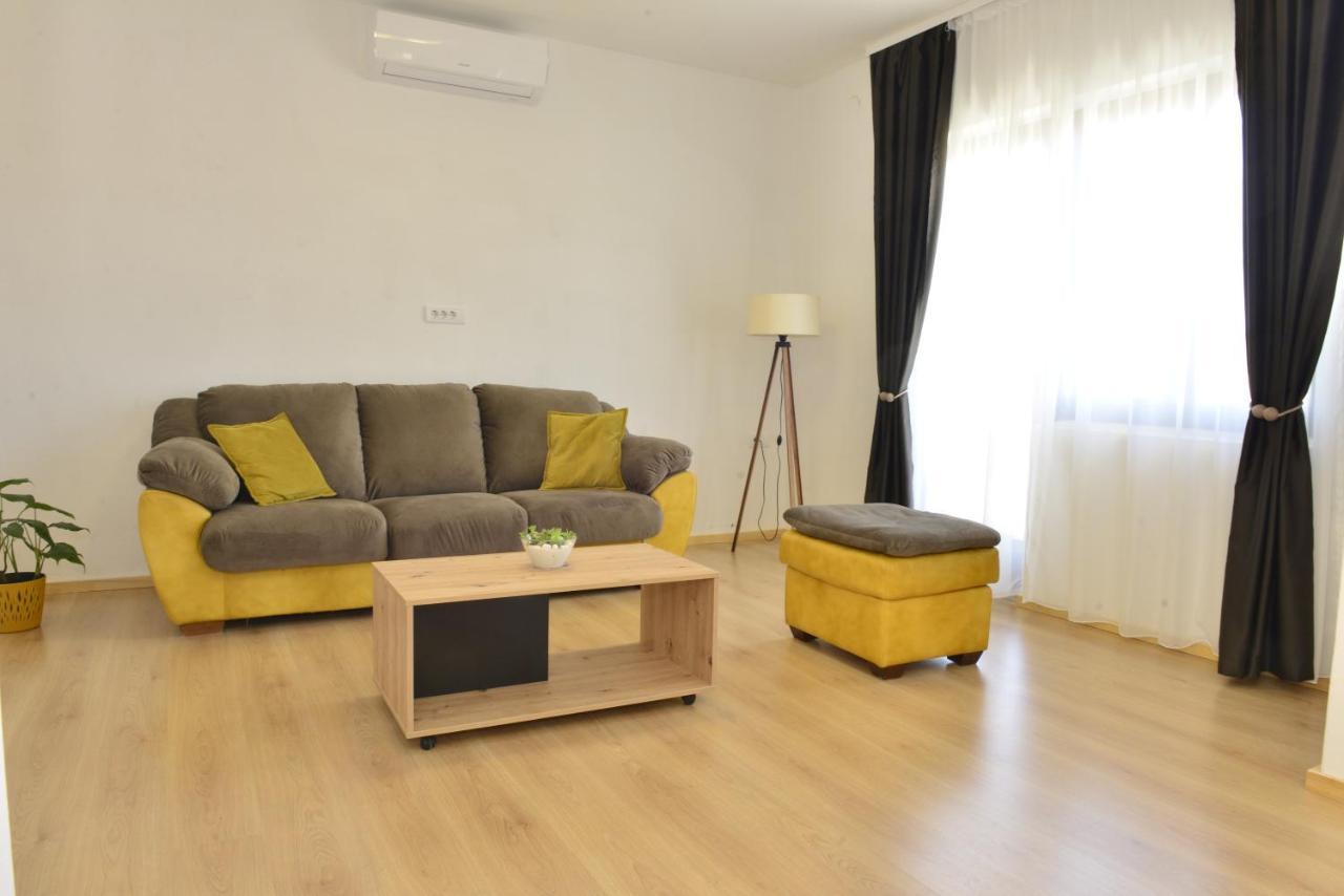 Milosavljevic Apartments Tivat Ngoại thất bức ảnh